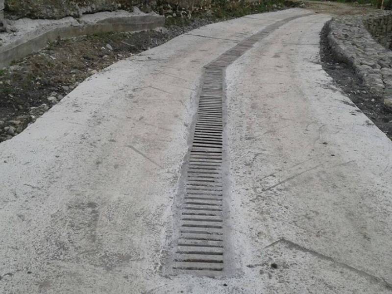 სოფელ აღვში მიმდინარეობს შიდა სასოფლო გზის სარემონტო სამუშაოები.